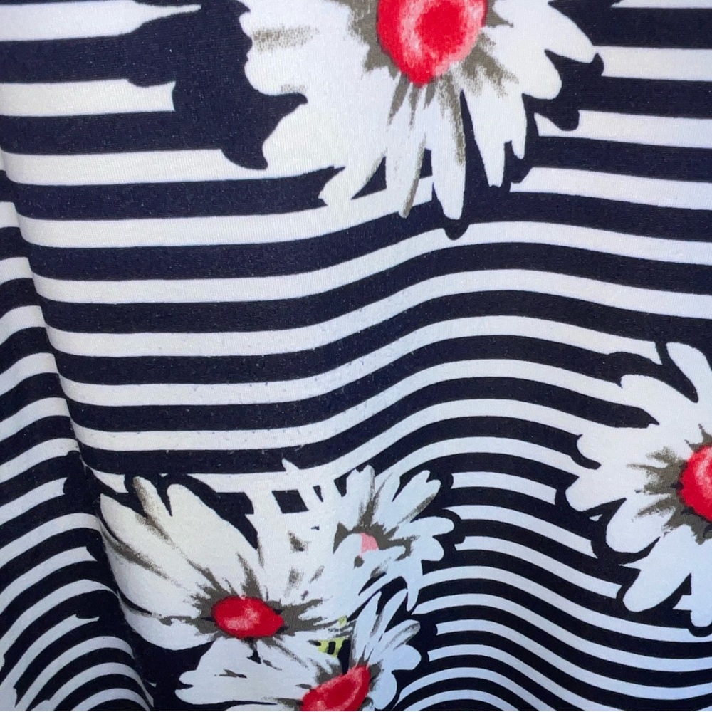 💚 Summer “RNstudio” by Ronni Nicole Slimming Floral Striped Sleeveless Dress - Picture 9 of 11